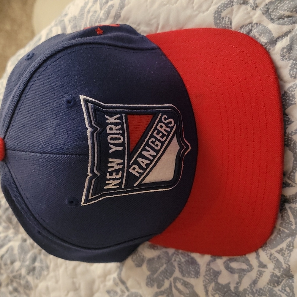 Mitchell & Ness snap back worn once